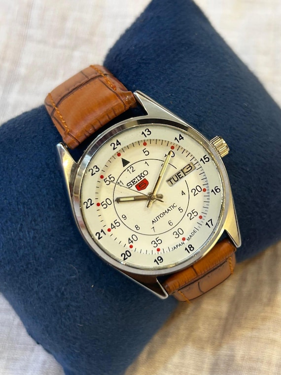 Refurbished Vintage Seiko Day-Date white Dial Automatic Watch – Classic 37mm