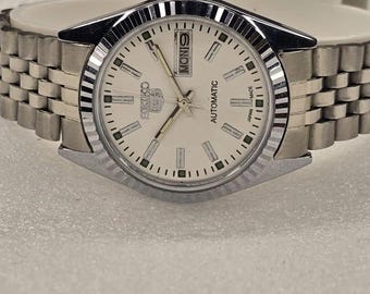 Vintage Seiko Automatic White Dial Watch | Day Date | Stainless Steel | 36mm Men's Watch