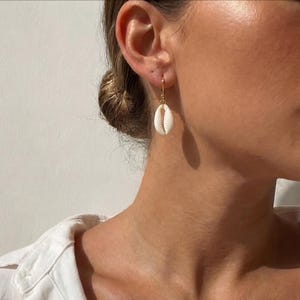 Echte Kauri Muschel Ohrringe – 18K Vergoldet Ohrringe, Boho Sommer Schmuck