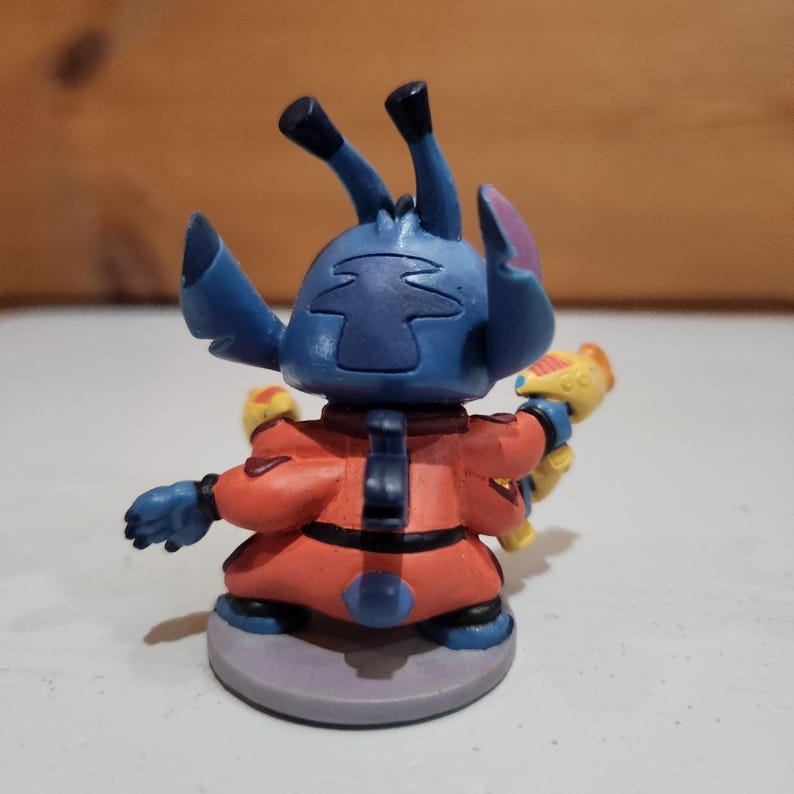 HASBRO DISNEY Lilo & Stitch 2,5 "PVC Figur Stitch Wasserpistolen 2001 Y2K Vintage Bild 3
