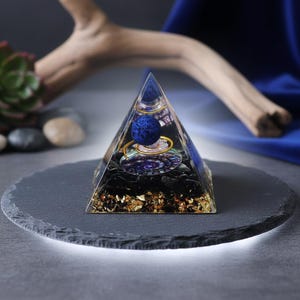 Lapis Lazuli Orgone Pyramid | Healing Crystal Orgonite Generator | Energy Protection Chakra Decor