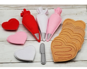 Felt Heart Cookie Decorating Set – Pretend Play Food Toy – Cookies, Icing Bag, Icing Hearts and Spatula