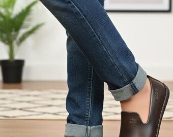 Mocasines de hombre color marrón oscuro, zapatos de vestir minimalistas sin cordones, calzado elegante para la oficina, zapatos clásicos de estilo casual de negocios para hombre.