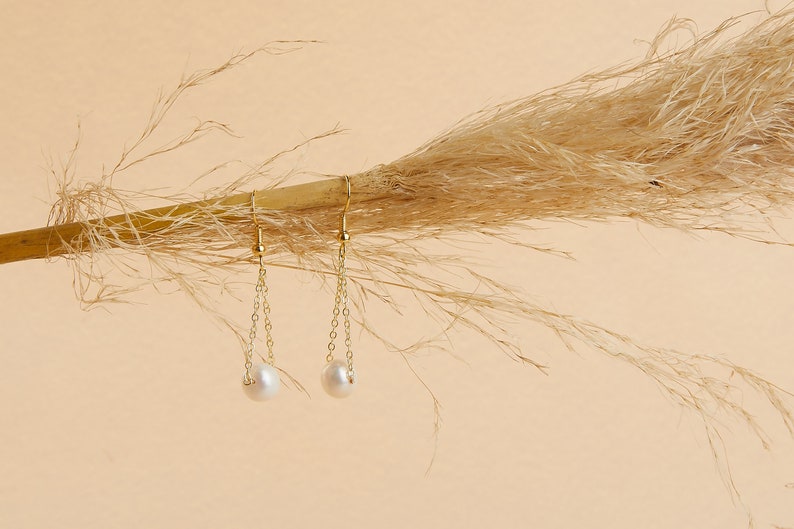 Boucles d'oreilles plaqué or perle d'eau douce bijoux de mariée bijoux mariage bijoux fins de mariée perles naturelles image 3