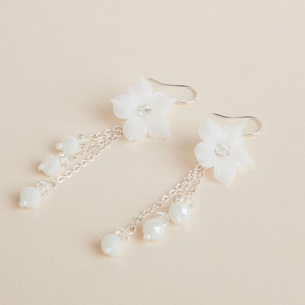 Boucles d'oreilles de mariée fleurs et perles - bijoux de mariée - accessoires de mariée - boucles de mariée