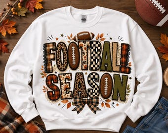 PNG Saison de football, PNG Football d'automne, PNG Maman de footballeur, PNG T-shirt jour de match, PNG Sweat-shirt d'automne, PNG Patchwork appliqué, Téléchargement numérique