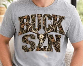 Hirschsaison-PNG, Hirschschädel-Tarnmuster-PNG, Design für Jagdsaison-Shirts, Hirschjagd-Sublimation, Hirschjäger-PNG, Tarn-Jagdshirt, Geschenk für Outdoor-Fans