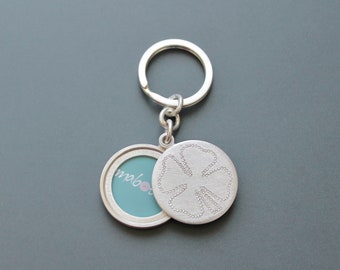 solid silver keychain locket for one picture with clover leaf
