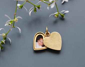 romantic golden love locket for one photo