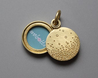 modern golden photo locket handmade locket with bubbles design