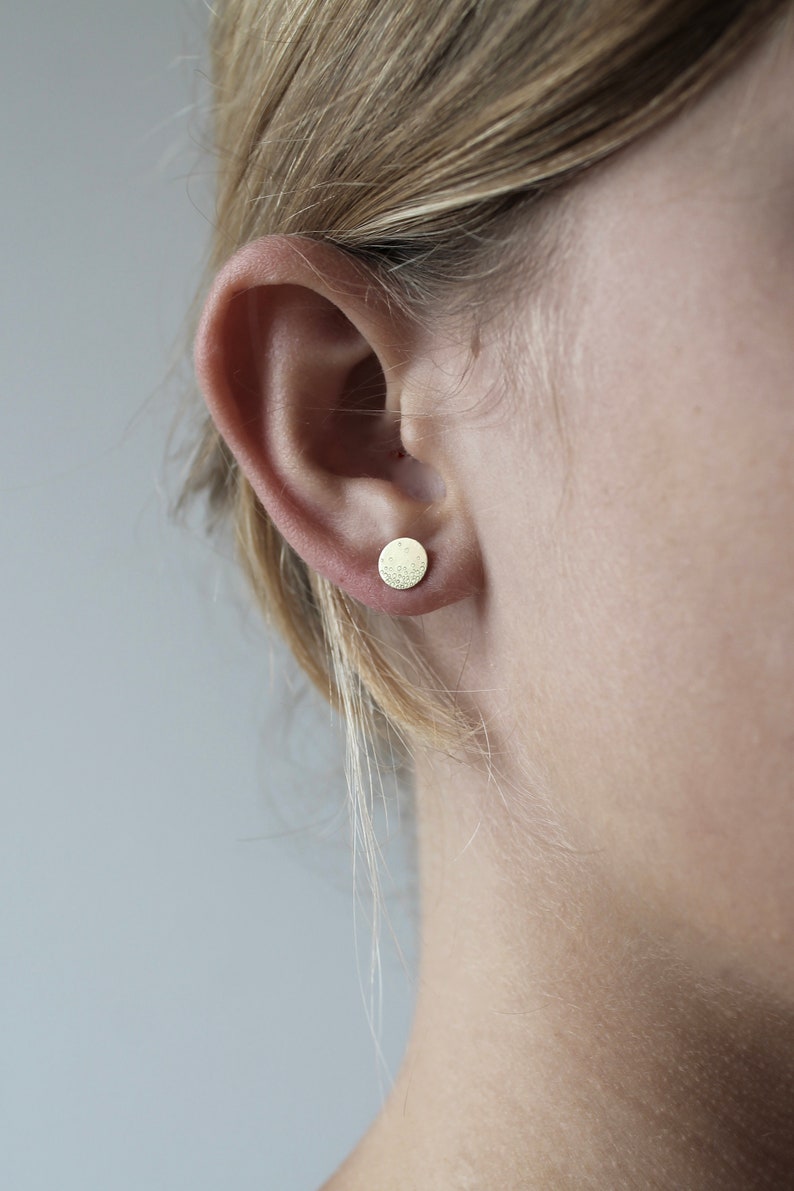 Dainty elegant ear studs 18ct gold with bubbles design image 2