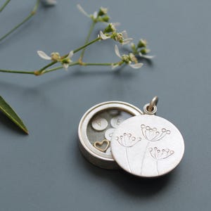 romantisches Glasmedaillon gefüllt mit Botschaft und Herz aus Sterling Silber