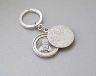 mabotte silver keychain locket with family tree