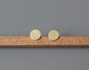 Dainty elegant ear studs 18ct gold with bubbles design