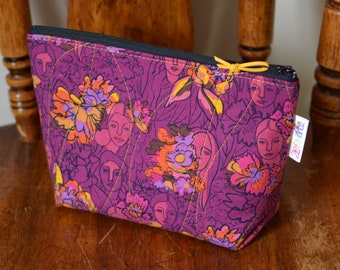 Floral Quilted Zipper Pouch: Handmade Cotton Cosmetic Bag