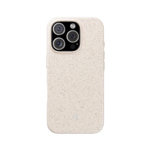 Peut inclure: Une coque de smartphone beige clair avec une surface texturée et mouchetée. La coque présente une découpe rectangulaire en haut à gauche pour un système de triple objectif et un petit logo circulaire en relief près du bas du panneau arrière.