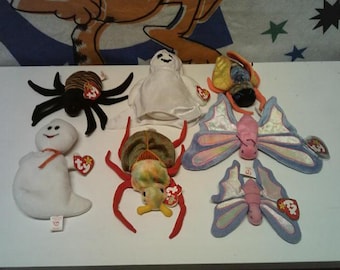 Los peluches de Bugs y Ghost