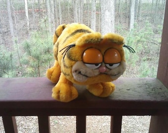 Garfield andante vintage de 1981, 7 1/2 de alto y 10 pulgadas de largo