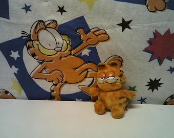 Garfield de 12 pulgadas (24 cm) sentado