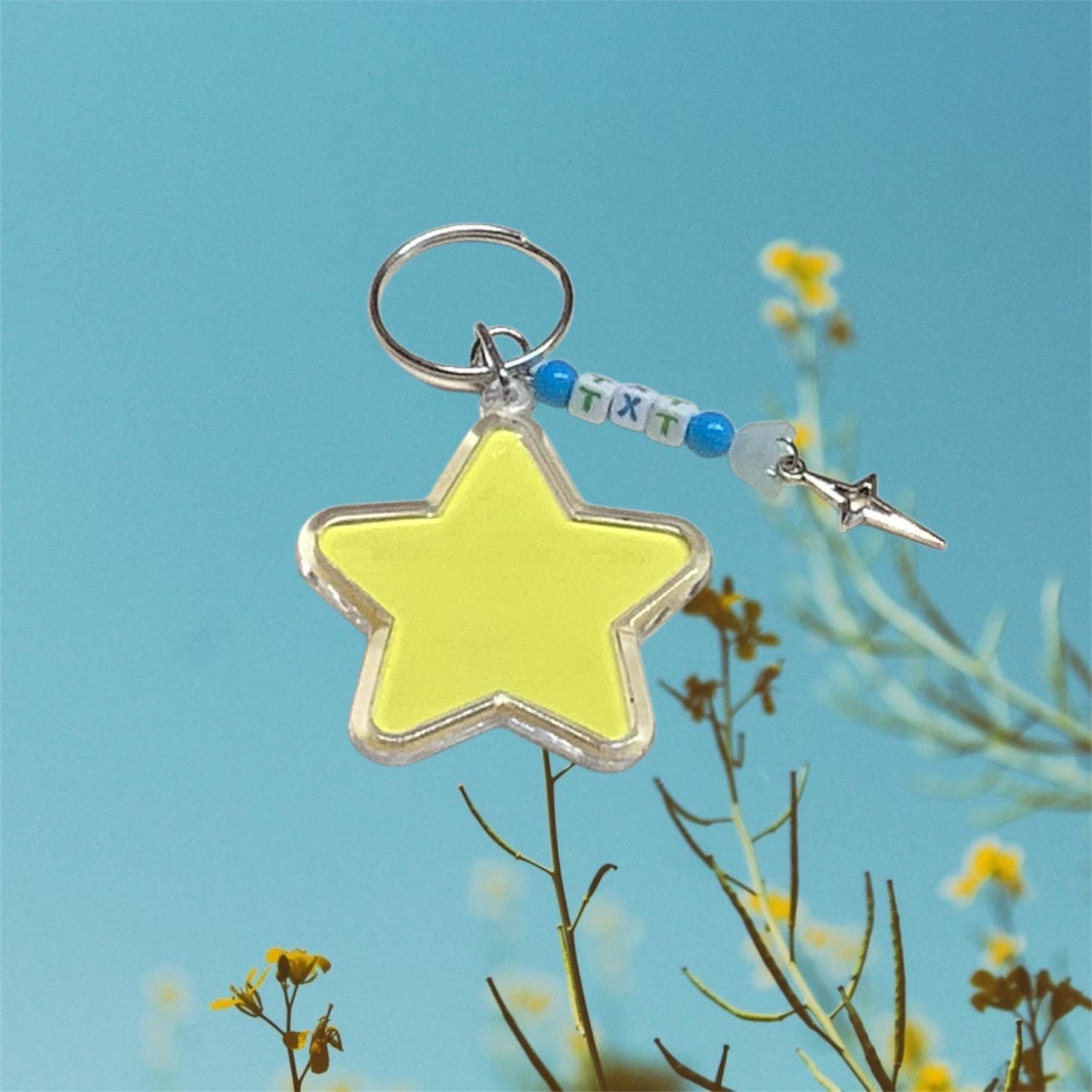 Concert Keychain K-pop World Tour Concert Confetti Keychain - Etsy