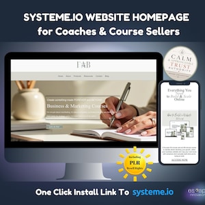 以下が含まれることがあります： コーチやコース販売者向けのSysteme.ioウェブサイトのホームページを表示するコンピューターモニターとスマートフォン。画面には、テキスト、ペン、ノートを備えたビジネスおよびマーケティングコースのランディングページが表示されています。テキスト付きのバッジが含まれています。