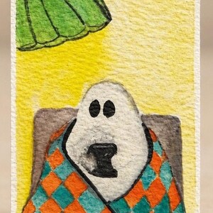 Mysigt kaffespöke i original akvarell ACEO | Sött spöke insvept i täcke | Kuslig söt miniatyrkonst | 2,5 x 3,5