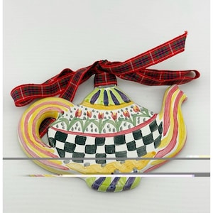 Mackenzie Childs gepensioneerd keramisch theepotornament. Vintage 2005