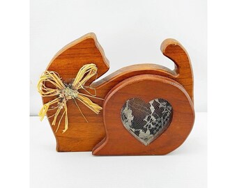 Vintage houten potpourrihouder uit de jaren 80 met raffiastrik