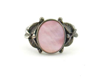 Premier Design 925 sterlingzilveren ring met roze parelmoersteen.