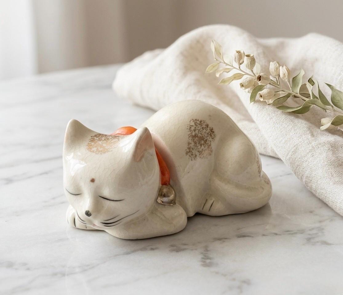 Kutani Sleeping Cat - Etsy