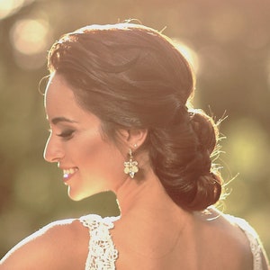 Crystal Bridal Earrings Chandelier Earrings, Rose Gold Crystal pearl Earrings, Dangling Earrings, Gold Bridal Earrings, Statement earrings