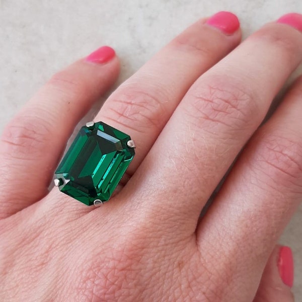 Bague rectangle émeraude, bague vert émeraude octogonale, bague géométrique, bague en cristal de zircone émeraude, bague cocktail, bague taille émeraude