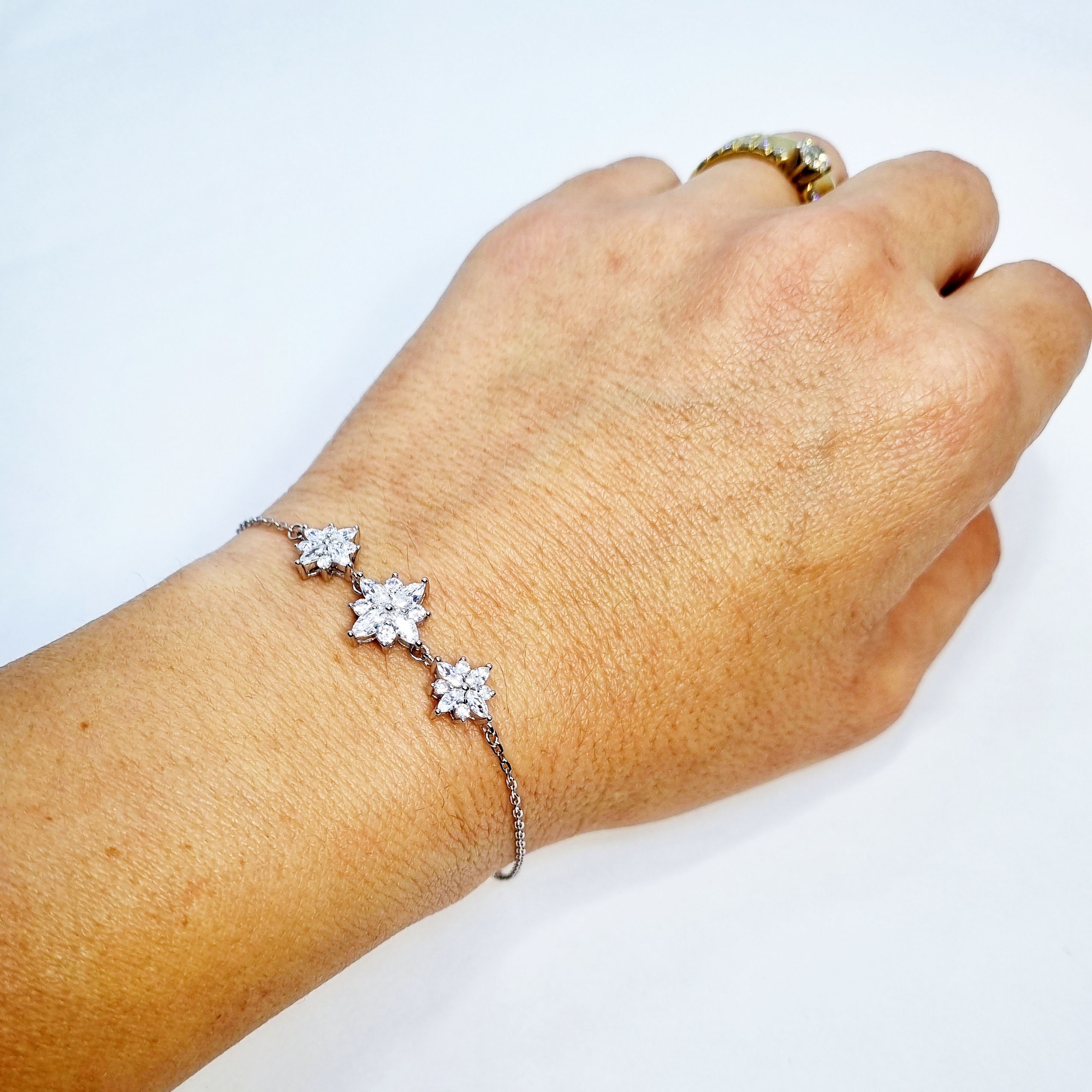Bracciale Fiocco Di Neve In Argento 925 Con Pietra Di Luna: Gioiello Invernale Regalo Natale