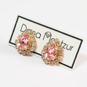 Light pink crystal earrings, Blush earrings, Blush pink bridal earrings, blush bridesmaid earrings, Zirconia teardrop crystal stud earrings