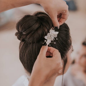 Boho bridal comb, Floral Hair Comb, Bridal Accessories, Pearl bridal Comb, White wedding hair piece, Pearl headpiece, Pearl hair accessory