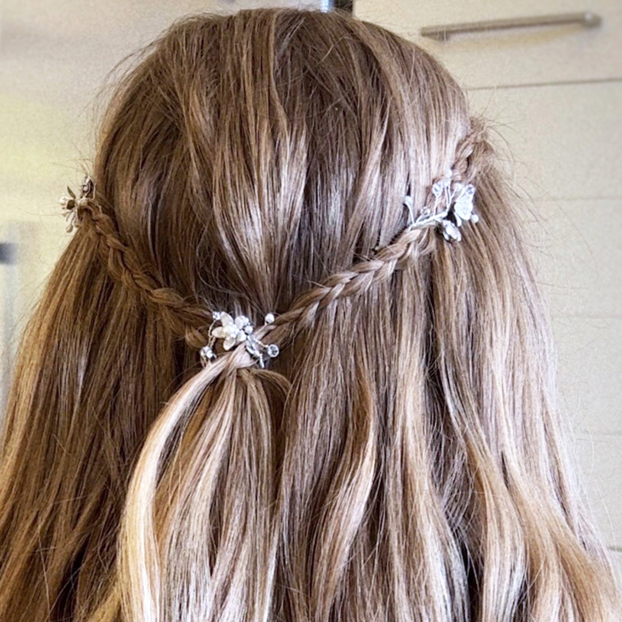 Floral Pearl Crystal Alligator Hair Clip Rhinestone Bobby Pins Bridal Set of 3 Amazon.com : Sppry Rhinestone Pearl Alligator Hair Clips for  main image 2