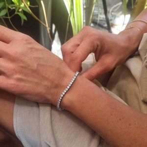 Tennisarmband, minimalistische armband, gouden bruidsarmband, tennisarmband zirkonia, sierlijke armband, diamanten armband, cadeau voor haar
