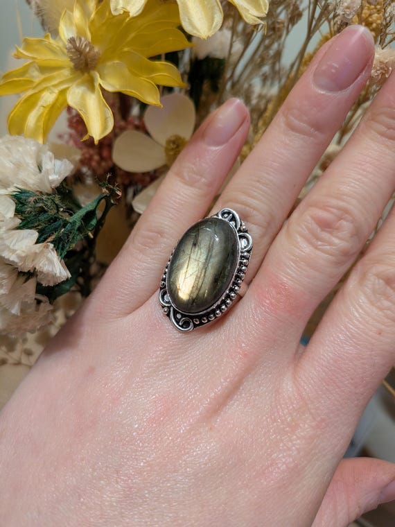 Large flashy labradorite statement boho ring - image 1
