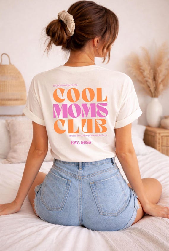 Cool Moms Club T-Shirt – Personalisierbar Est. 2026 - Proud Member Cool Moms Club – Geschenk für Mama – Minimalistisches Mama T-Shirt