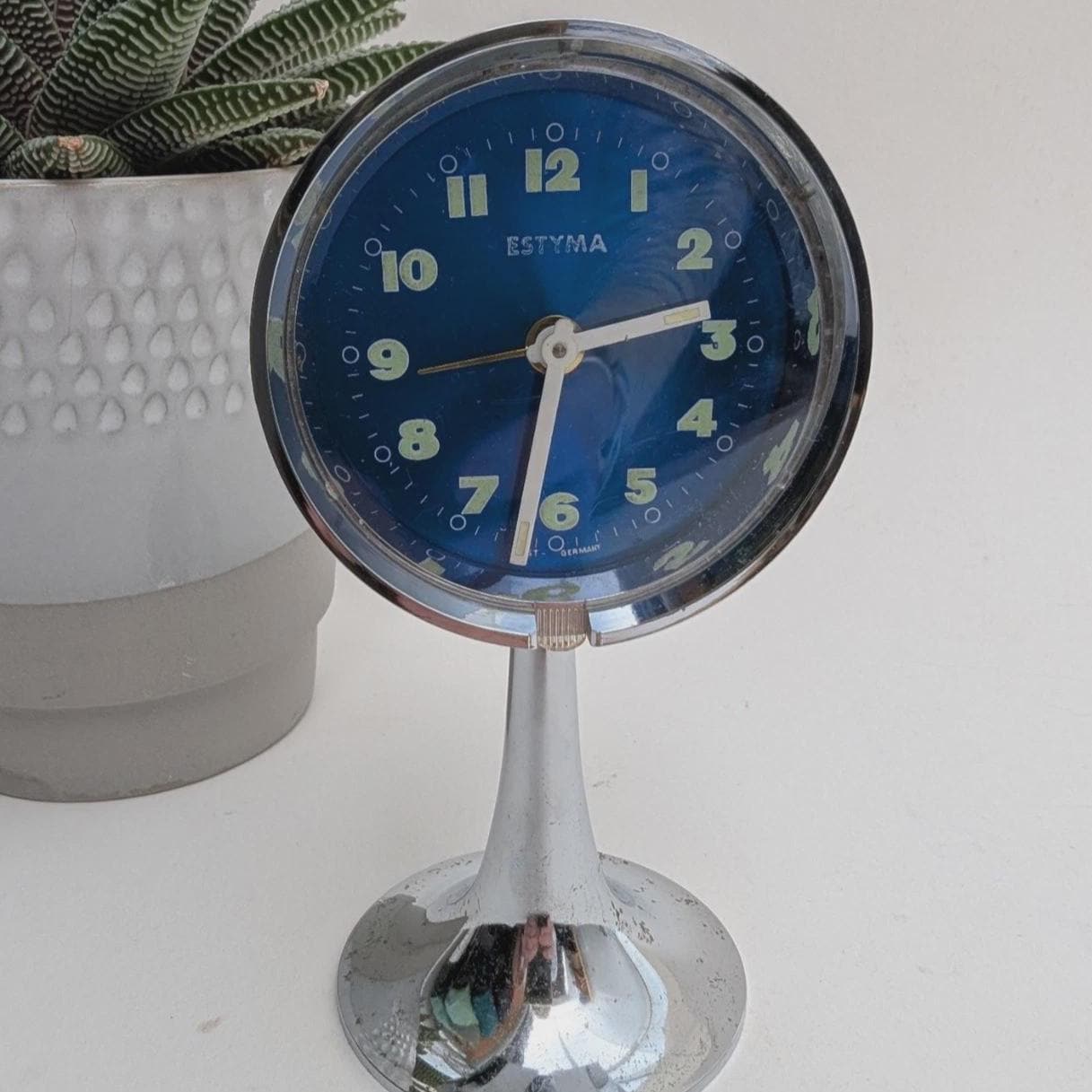 スペースエイジ　浮遊時計 Space age clock - Etsy 日本