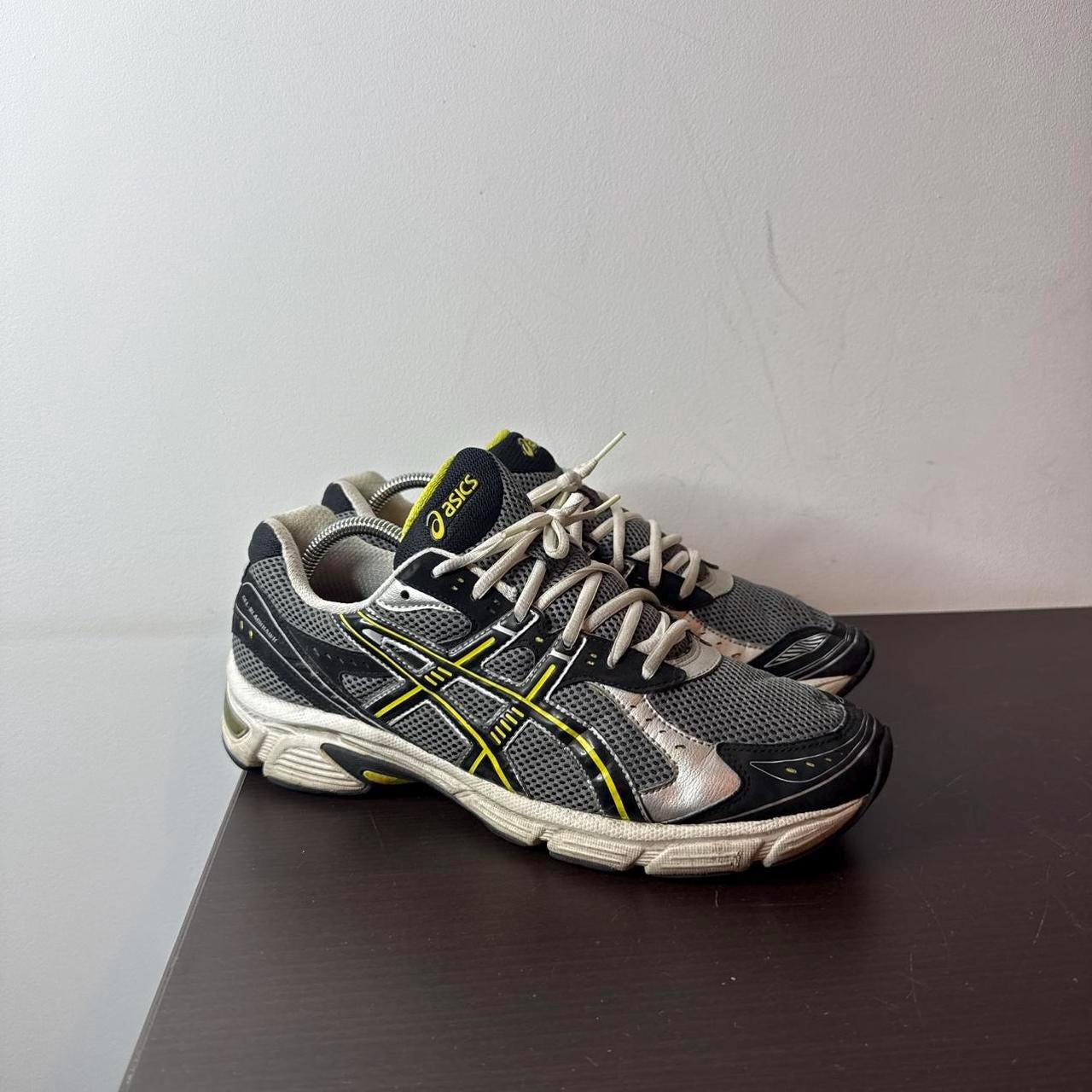 Zapatillas bajas Asics Gorpcore estilo vintage de los años 2000