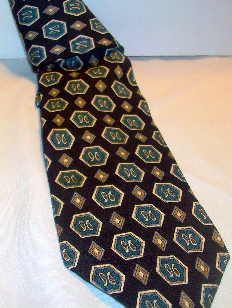Mens Silk Tie by Villa Bugatti Designer Tag Navy and Light Blue Geometric Design bx10 82686516