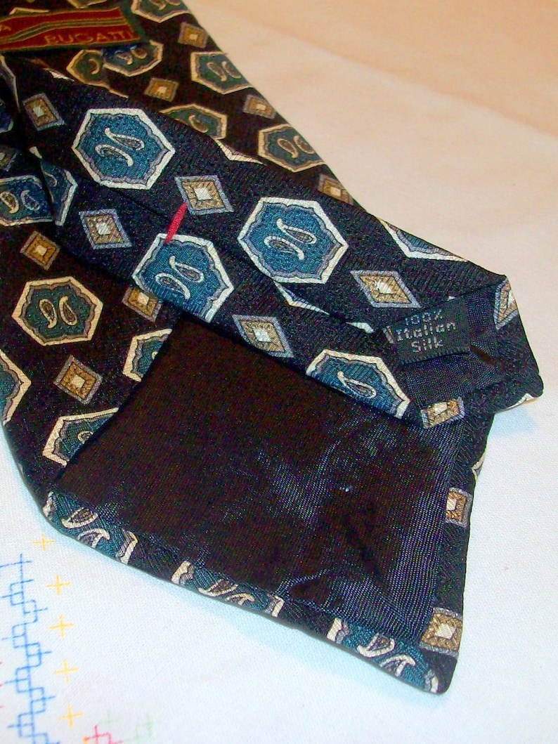 Mens Silk Tie by Villa Bugatti Designer Tag Navy and Light Blue Geometric Design bx10 82686516