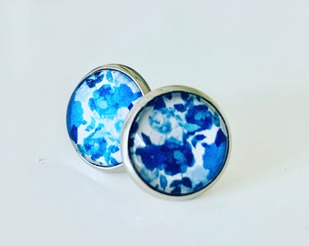 Blue and white floral earring studs, stainless steel, hypoallergenic