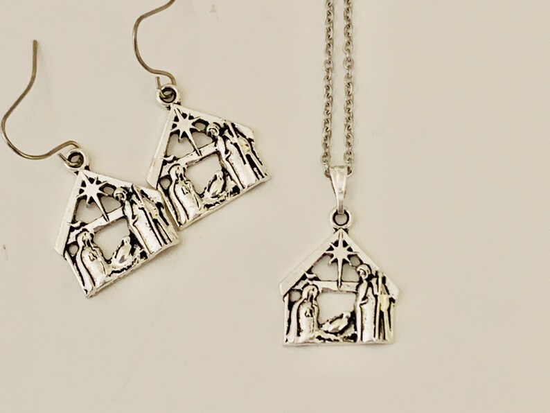 Nativity Necklace Christmas Jewelry Manger Scene Etsy