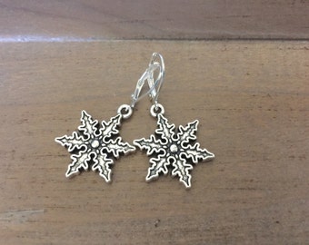 Silver Snowflake Earrings, vintage style snowflake earrings, snowflake dangles, Christmas gift