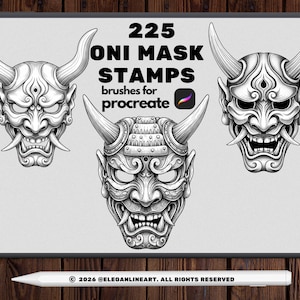 Puede incluir: Una impresión de arte digital con tres diseños detallados de máscaras Oni en blanco y negro. Las máscaras tienen cuernos, colmillos y rasgos faciales intrincados. El texto dice "225 ONI MASK STAMPS brushes for procreate". Un lápiz óptico en la parte inferior.