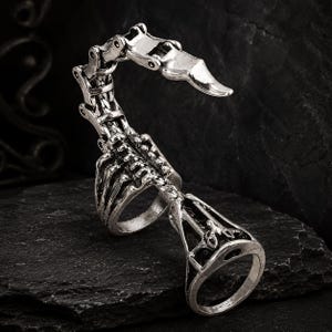 Scorpion Tail Ring Gothic Adjustable Statement Ring Punk Black Gold Bone Armor Ring Halloween Dark Jewelry Gift for Men Women