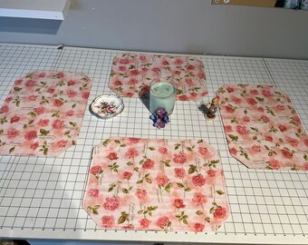 Reversible Rose Placemats (Set of 4)