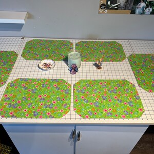 Reversible Spring Flowers Placemats (Set of 6)